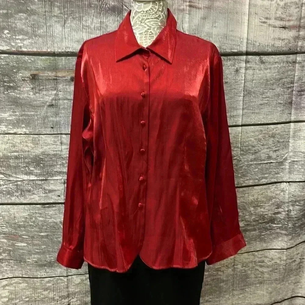 ❤️‍🔥 Villager Signature Metallic Red Button down Blouse